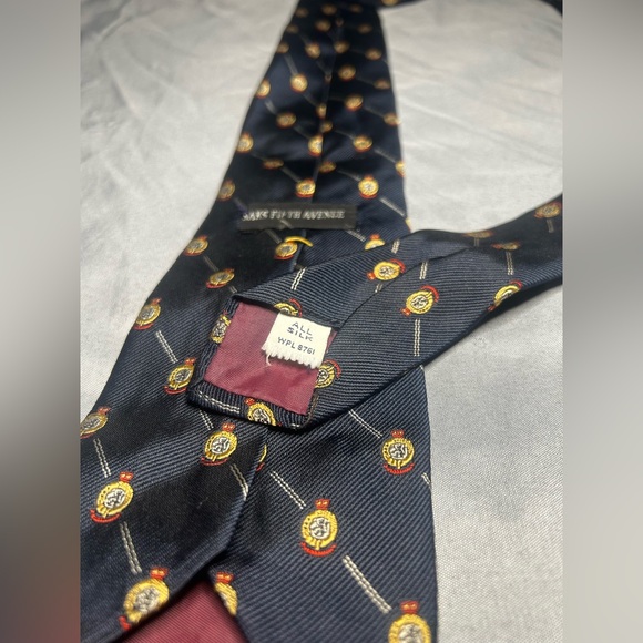 Men’s Saks Fifth Avenue Vintage 90s Blue Gold Striped Silk Designer Tie - Picture 2 of 3